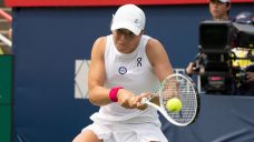 Top-seed Swiatek survives first-set scare, beats Pliskova at National Bank Open