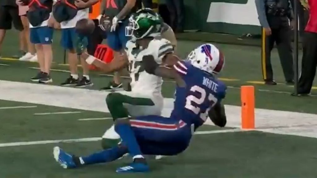 Justin Jefferson's ridiculous one-handed catch against Buffalo Bills on  fourth and 18, Video, Watch TV Show