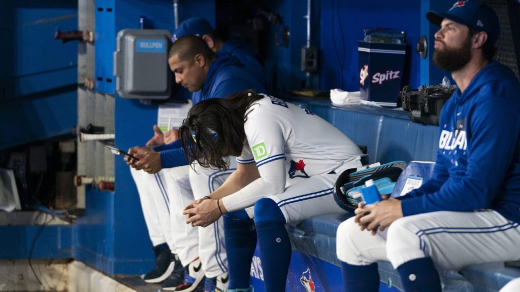 On the Cusp Of Playoffs, Blue Jays Fall Flat vs Yanks - Sports