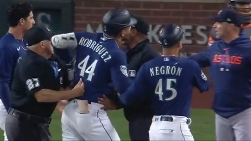 Mariners Turn Ahead the Clock Night hype video, jerseys - Sports