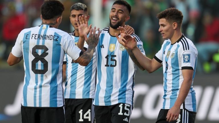 Argentina's Nicolas Gonzalez (15) celebrates scoring his side's third goal against Bolivia during a qualifying soccer match for the FIFA World Cup 2026 at Hernando Siles stadium in La Paz, Bolivia, Tuesday, Sept. 12, 2023. (Gaston Brito/AP)