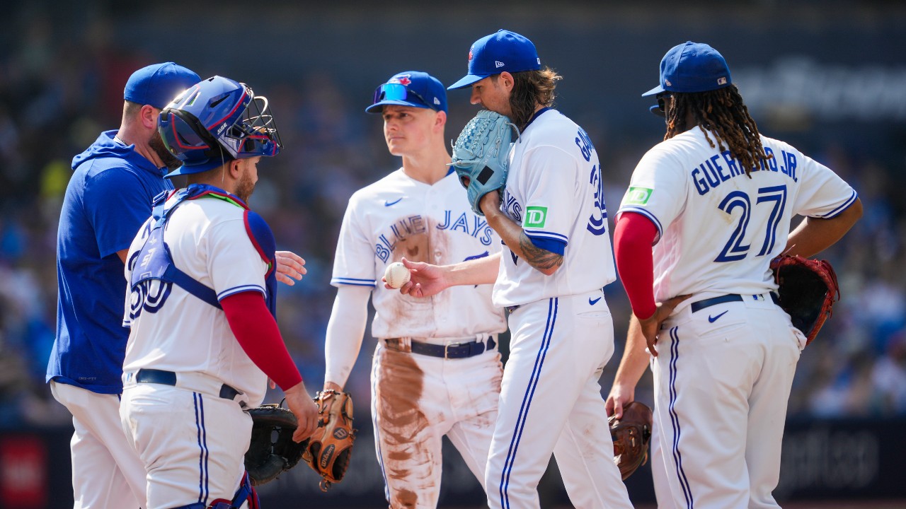 Whit Merrifield, Yusei Kikuchi co-star as Blue Jays' sweep Pirates