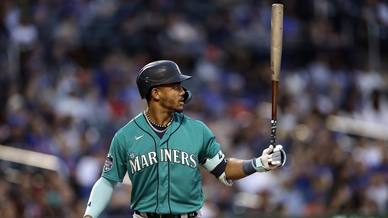 Mariners' Rodriguez, Dodgers' Betts named MLB's August Players of