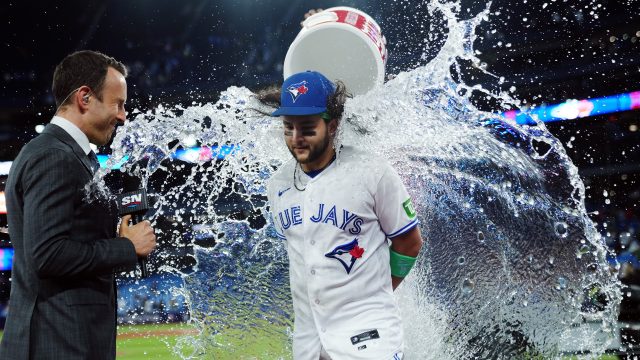 Baby Blues: Toronto Blue Jays debut new/old look powder blue