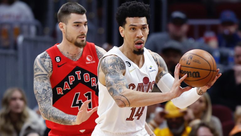 Cleveland Cavaliers forward Danny Green (14) passes against Toronto Raptors forward Juancho Hernangomez (41) during the second half of an NBA basketball game, Sunday, Feb. 26, 2023, in Cleveland. (Ron Schwane/AP)