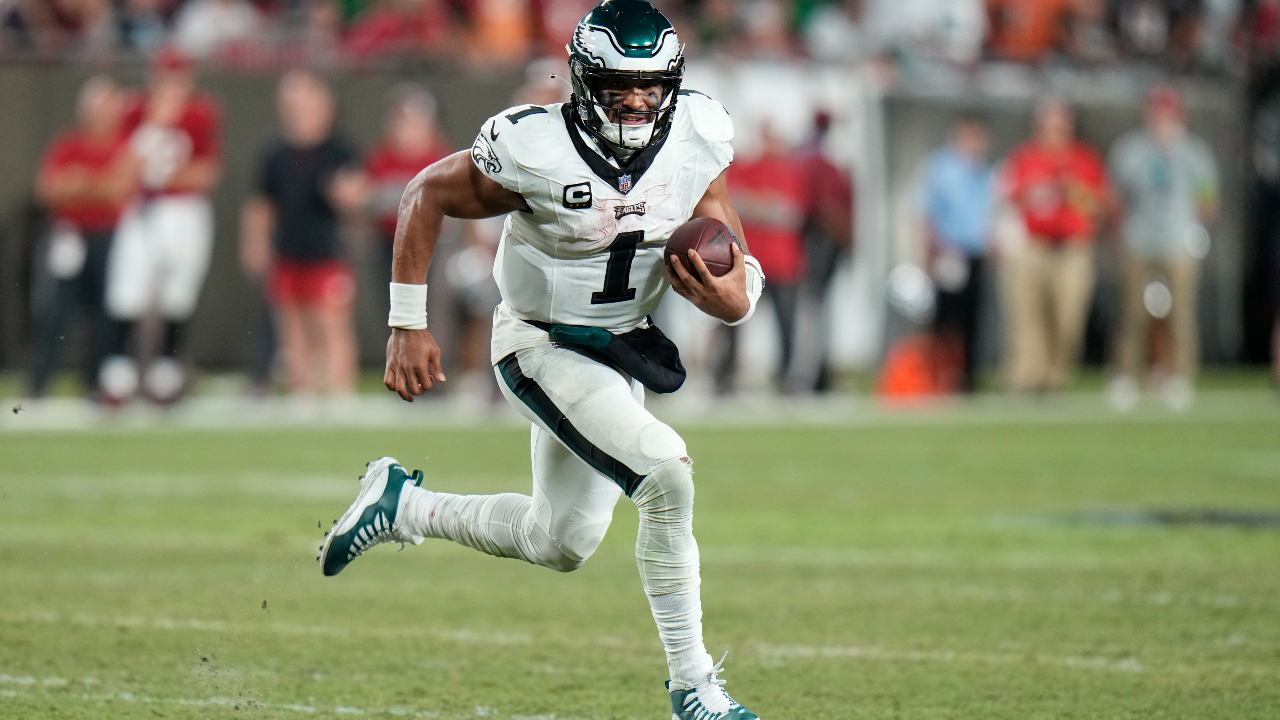 Jalen Hurts refuses day off after NFC East champ Eagles clinch bye