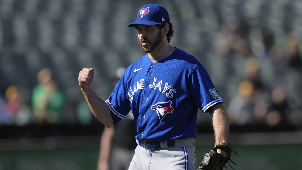 Toronto Blue Jays advance to the playoffs, nudged by Rangers win over  Mariners - The Globe and Mail