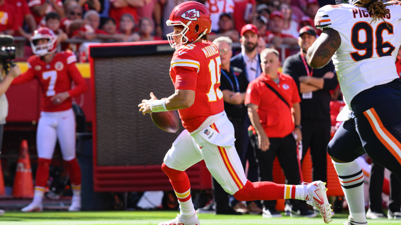 Bears-Chiefs game updates, highlights: Mahomes powers KC to 41-10 win