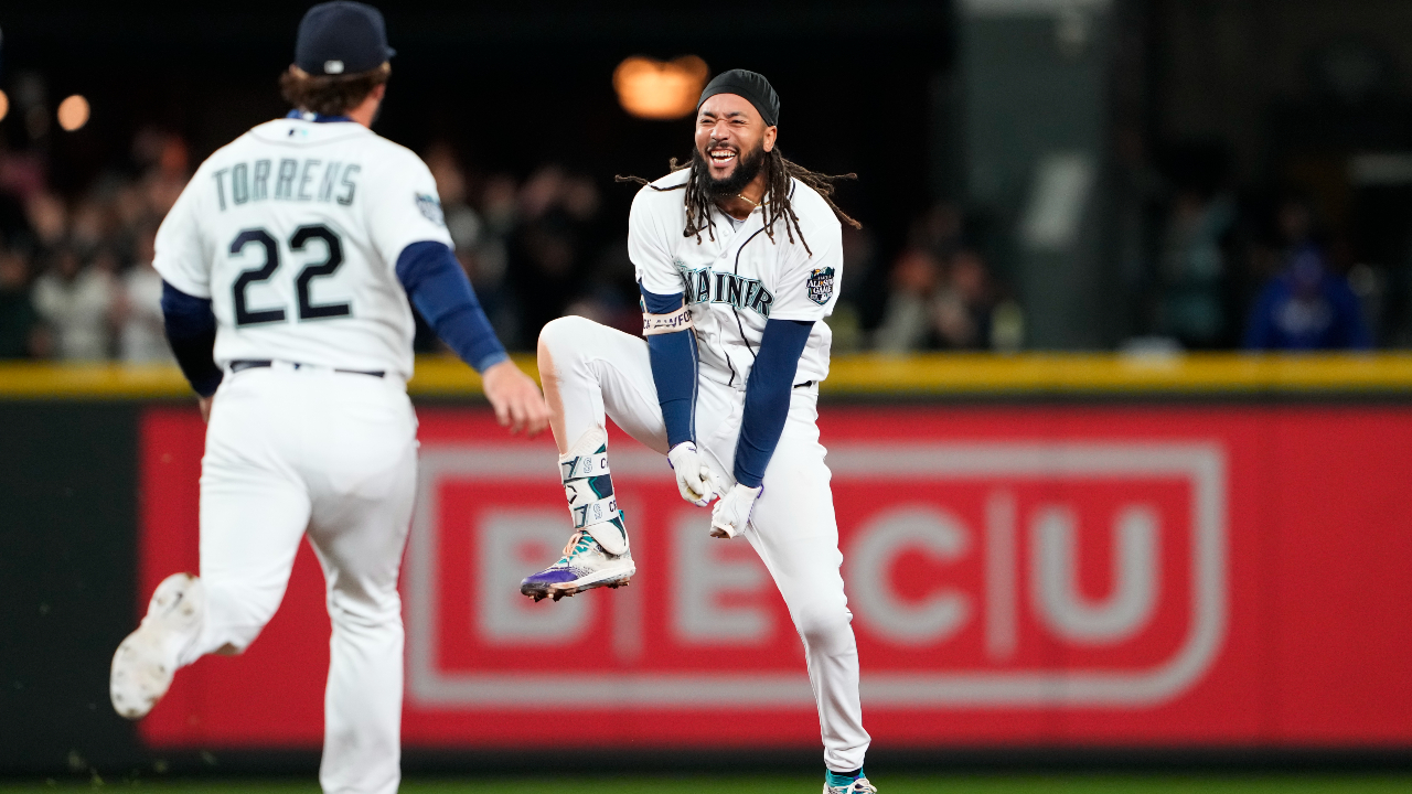 Julio Rodriguez, Eugenio Suarez unite to send Mariners to wild walkoff win  over Braves, Mariners