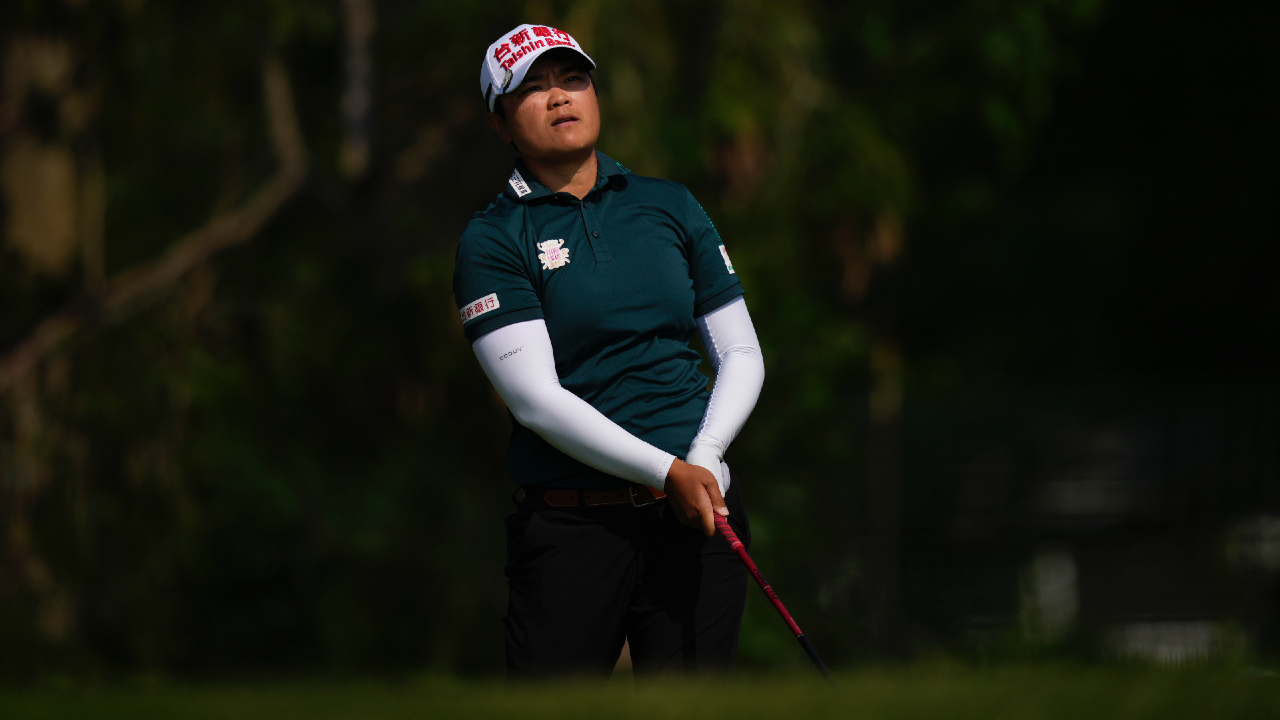 Ruixin Liu posts best round of the year to lead LPGA in Cincinnati