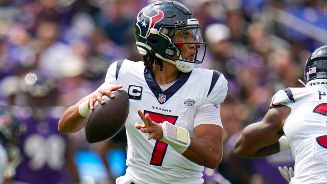 Texans rookie QB C.J. Stroud besieged by Patriots pass rush in