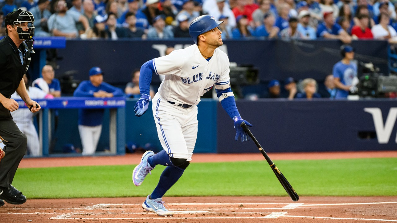 Yankees beat Blue Jays to clinch playoff berth