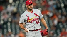 Adam Wainwright finally earns 199th victory as Cardinals top AL-leading Orioles