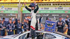 Byron advances to NASCAR&#8217;s round of eight with win at Texas