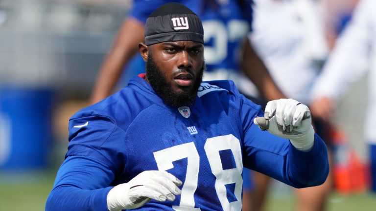 New York Giants tackle Andrew Thomas (78) participates in training drills at the NFL football team's practice facility, Wednesday, July 26, 2023, in East Rutherford, N.J. (John Minchillo/AP)