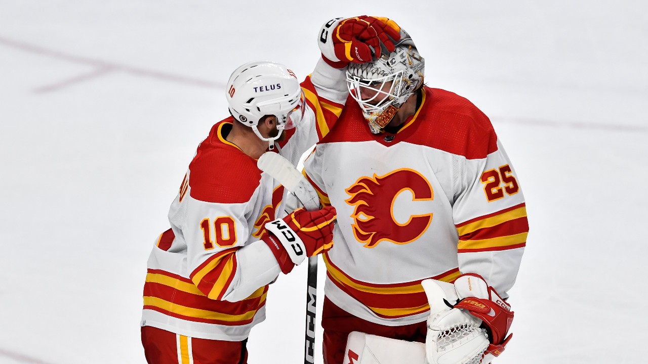 Video: Jonathan Huberdeau's First Goal With Calgary Flames - NHL