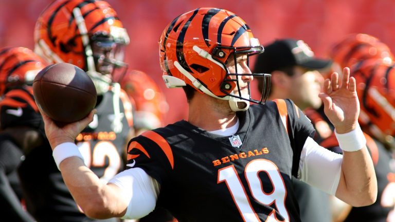 Cincinnati Bengals quarterback Trevor Siemian (19) throws before an NFL preseason football game against the Washington Commanders, Saturday, August 26, 2023 in Landover. (Daniel Kucin Jr./AP Photo)