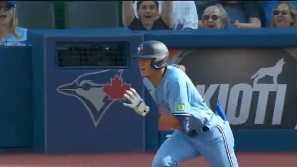 Blue Jays rookie Devon Travis knocks home run in MLB debut - The