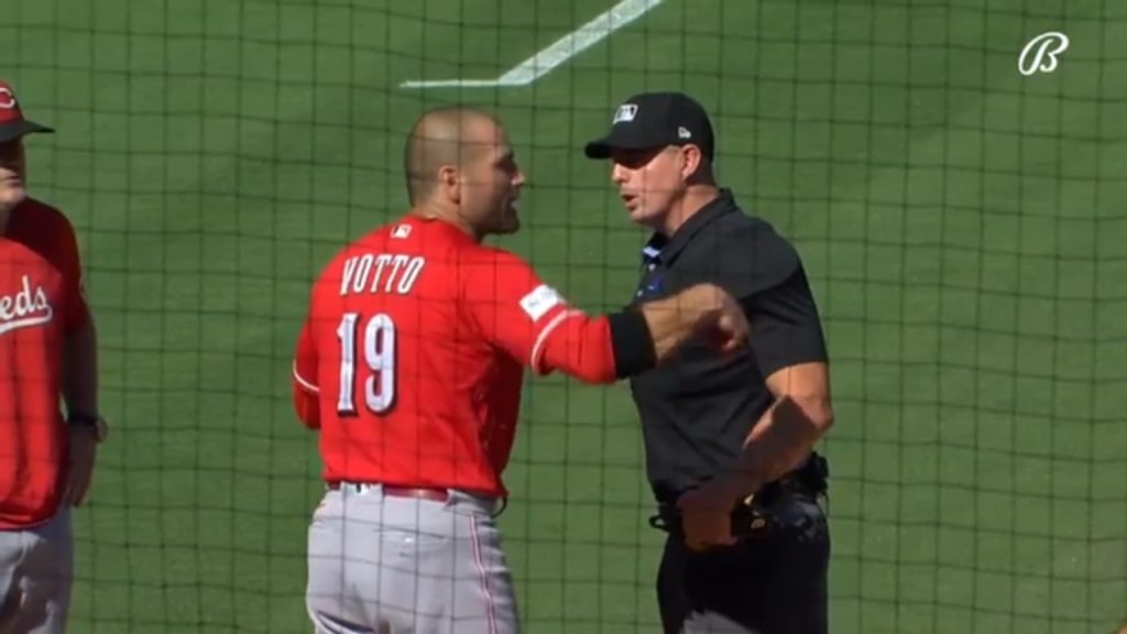 Joey Votto gets ejected in finale of contract year