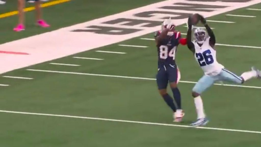 Look: Cowboys CB DaRon Bland scores 2nd Pick-6 in 4 games