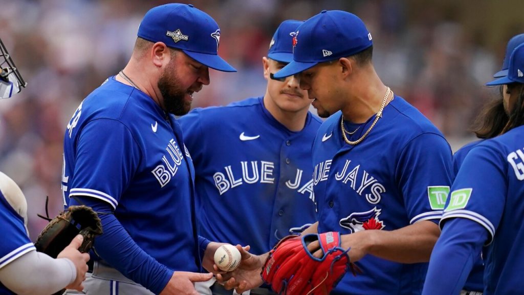 Whit Merrifield, Yusei Kikuchi co-star as Blue Jays' sweep Pirates