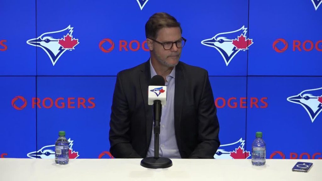 Blue Jays GM blames manager John Schneider for pulling José