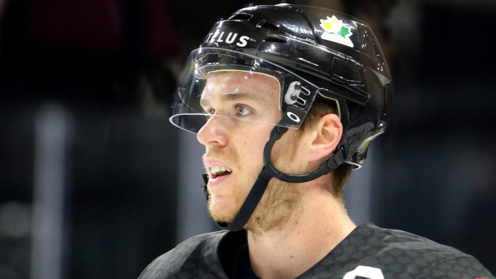 Emotional Sidney Crosby honoured during jersey retirement ceremony