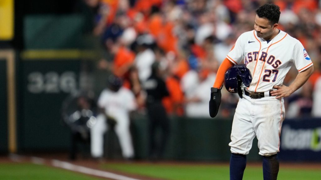 Astros' Jose Altuve makes another costly error in ALCS as throwing issues  continue 