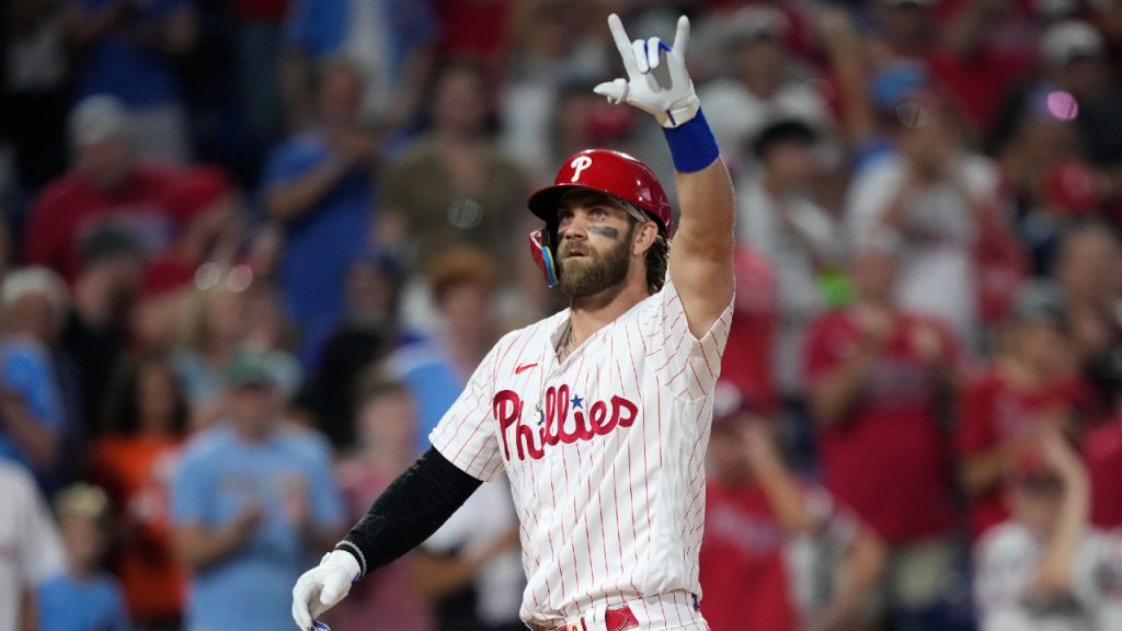 Bryce Harper's walk-off grand slam completes Phillies' thrilling