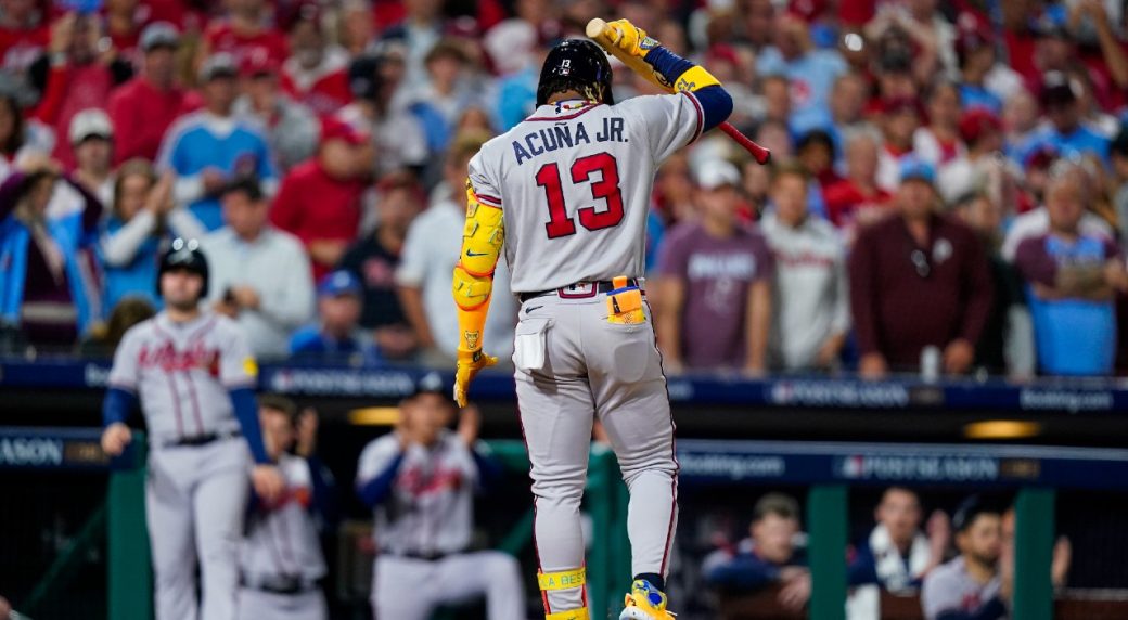 Ozuna, Riley spur 4-run rally in 8th, Braves top Padres