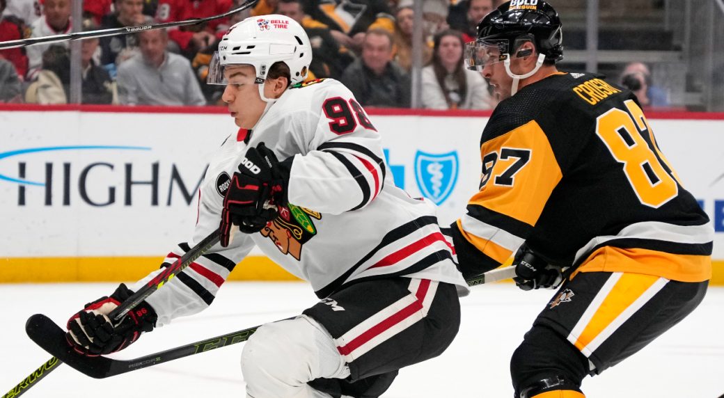 Bedard has assist in NHL debut, Blackhawks beat Crosby, Penguins 4