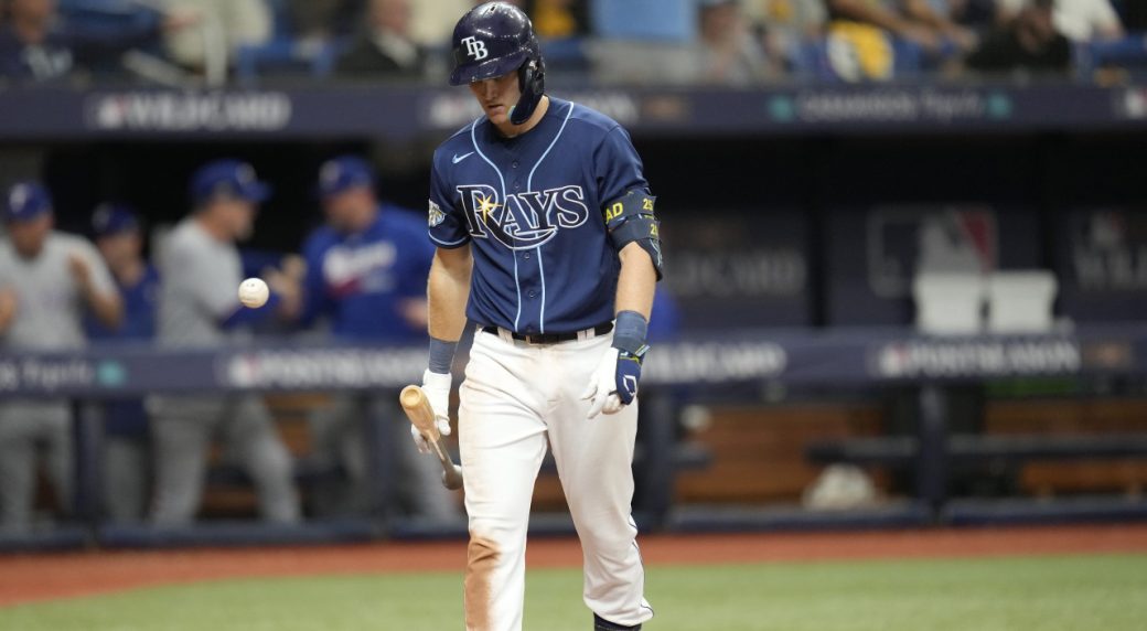 Rays lose opener to Blue Jays at Rogers Centre