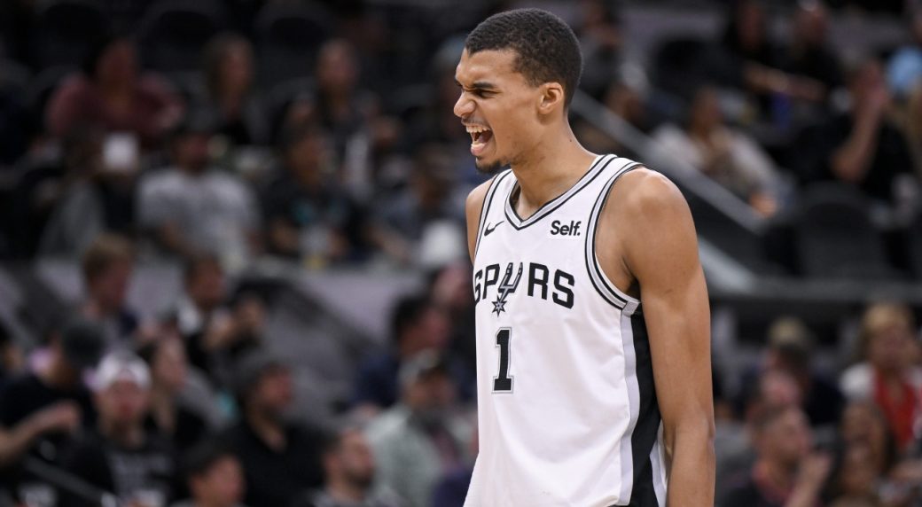 NBA: Spurs visit Magic in match of struggling teams