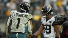 Streaking Jaguars slug their way to win over Steelers, who lose Pickett to injury