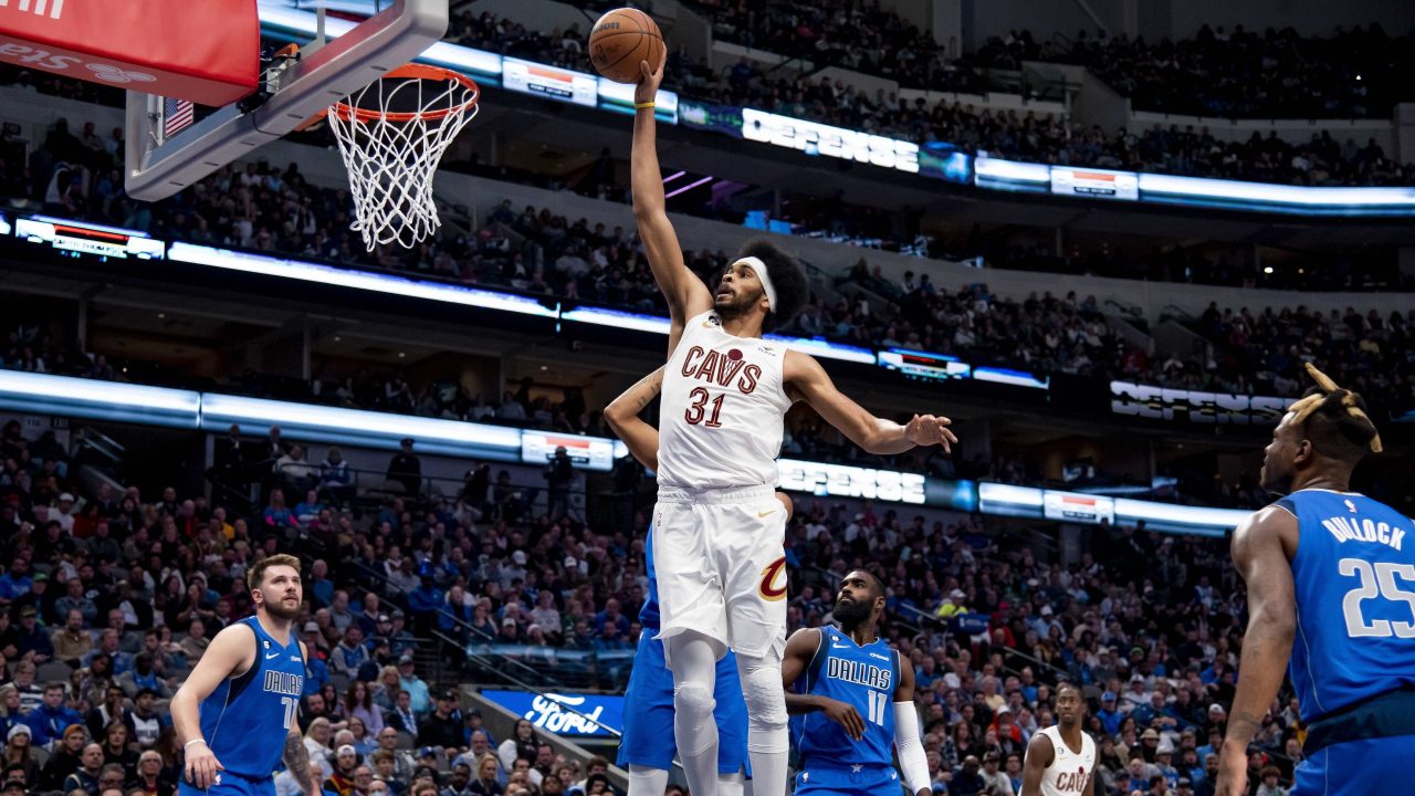 Cavaliers center Jarrett Allen sidelined with bone bruise in ankle, could  miss start of season