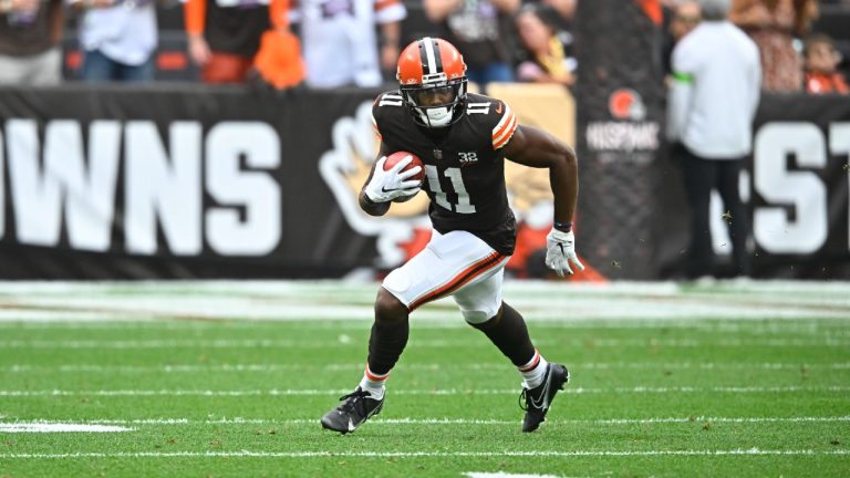 Cleveland Browns wide receiver Donovan Peoples-Jones (11) runs with the ball during an NFL football game against the Tennessee Titans, Sunday, Sept. 24, 2023, in Cleveland. The Browns won 27-3. (David Richard/AP)