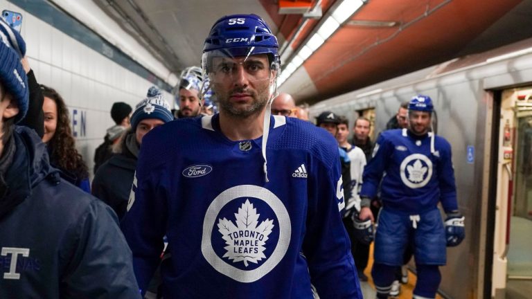 Toronto Maple Leafs’ Mark Giordano walks off the subway on his way to an outdoor practice at Nathan Phillips Square in Toronto on Sunday, February 12, 2023. (Arlyn McAdorey/CP Photo)