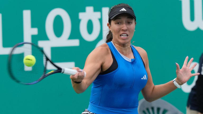 Jessica Pegula of the United States returns a shot to Claire Liu of the United States during their quarterfinal match of the Korea Open tennis championships in Seoul, South Korea, Friday, Oct. 13, 2023. (Ahn Young-joon/AP)