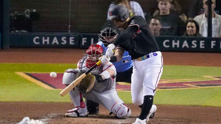 Arizona Diamondbacks' Gabriel Moreno hits an RBI-single against the Philadelphia Phillies during the third inning in Game 4 of the baseball NL Championship Series. (Rick Scuteri/AP)