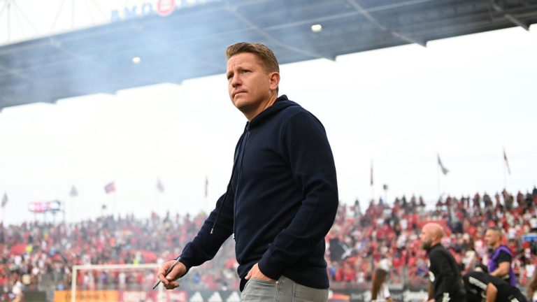 Toronto FC interim head coach Terry Dunfield looks on before the start of MLS action against Real Salt Lake. (Christopher Katsarov/THE CANADIAN PRESS)
