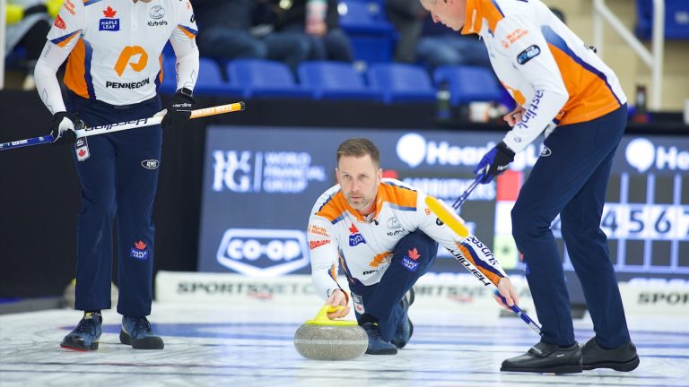 Brad Gushue shoots a stone during the HearingLife men's quarterfinals on Saturday, Oct. 21, 2023, in Niagara Falls, Ont. (Anil Mungal/GSOC)