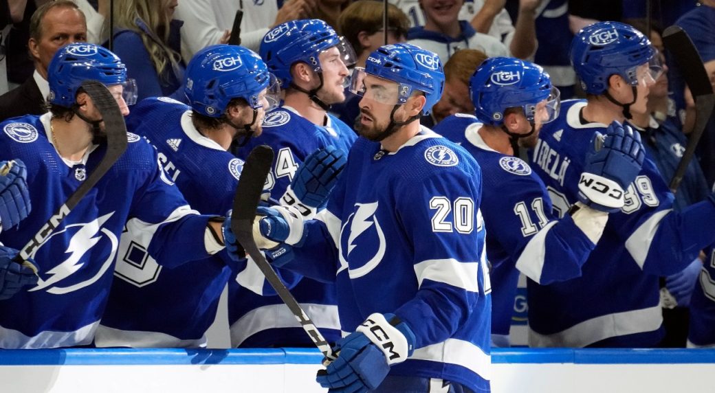 Lightning knock off Predators in NHL season opener