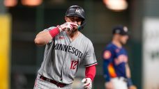 Twins top Astros, tie ALDS at 1-1 with road victory