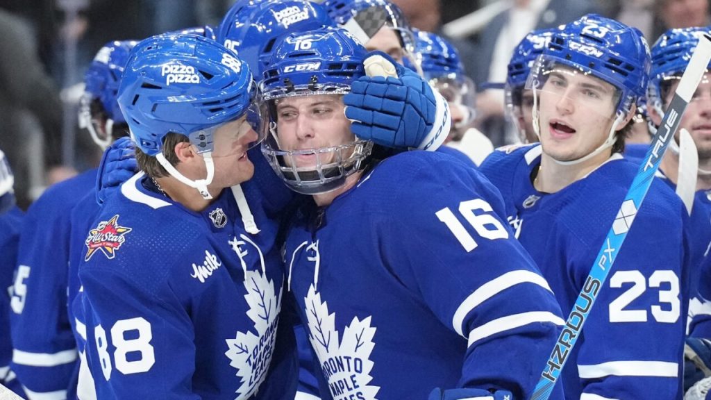 WATCH: Marner hits 30-goal plateau for first time in NHL, scores