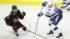 Struggling Senators drop decision to Lightning, fans call for Smith&#8217;s firing