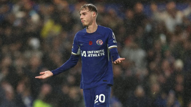 Chelsea's Cole Palmer celebrates after scoring his side's fourth goal during the English Premier League soccer match between Chelsea and Manchester City at Stamford Bridge stadium in London, Sunday, Nov. 12, 2023. (AP Photo/Ian Walton)