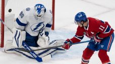 Tomkins earns first NHL win 11 years after being drafted as Lightning beat Canadiens