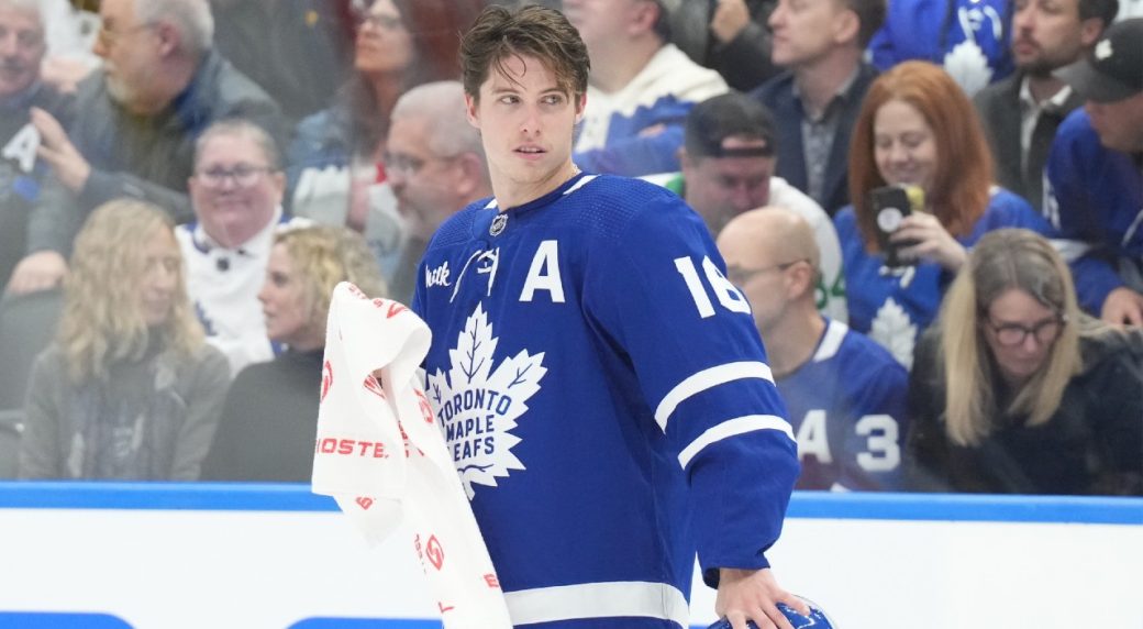 Maple Leafs’ Marner takes puck to face, returns with cage vs. Panthers