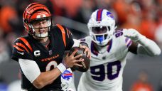 NFL Roundup: Bengals clamp down on Bills; Eagles hold off Cowboys