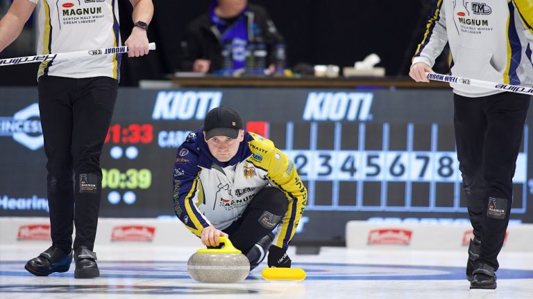 Bruce Mouat in action at the KIOTI National on Wednesday, Nov. 8, 2023, in Pictou County, N.S. (Anil Mungal/GSOC)